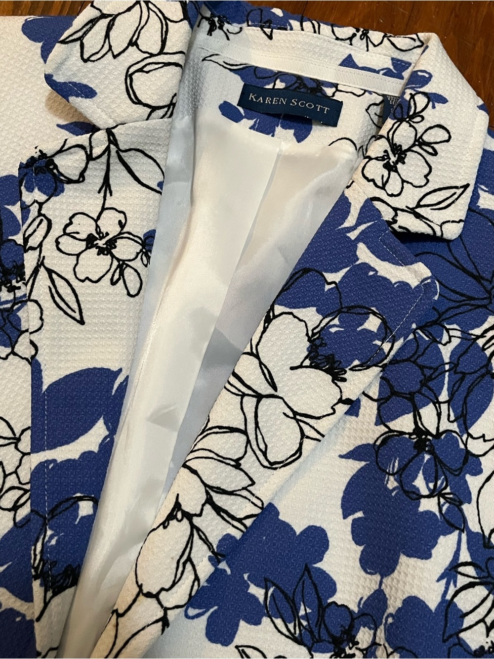 Karen Scott Blue and White Floral Blazer Jacket - Picture 2 of 4